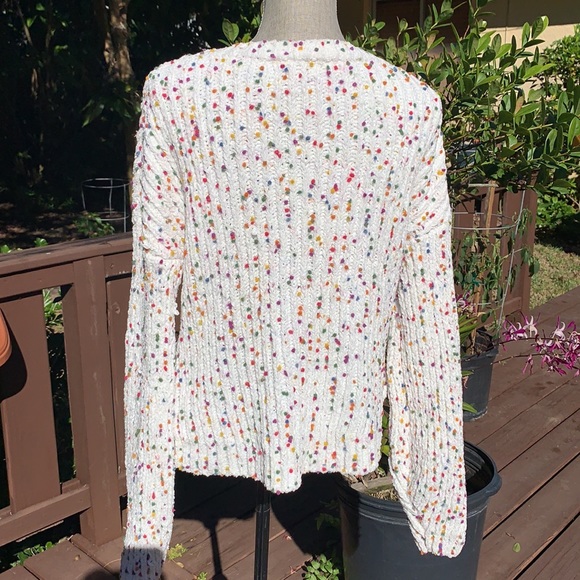 Altar’d State Sweater - Picture 5 of 10